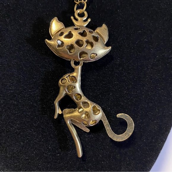 Articulated sexy cat with rhinestones, brass finish, no clasp 26” goes over head - Picture 2 of 2